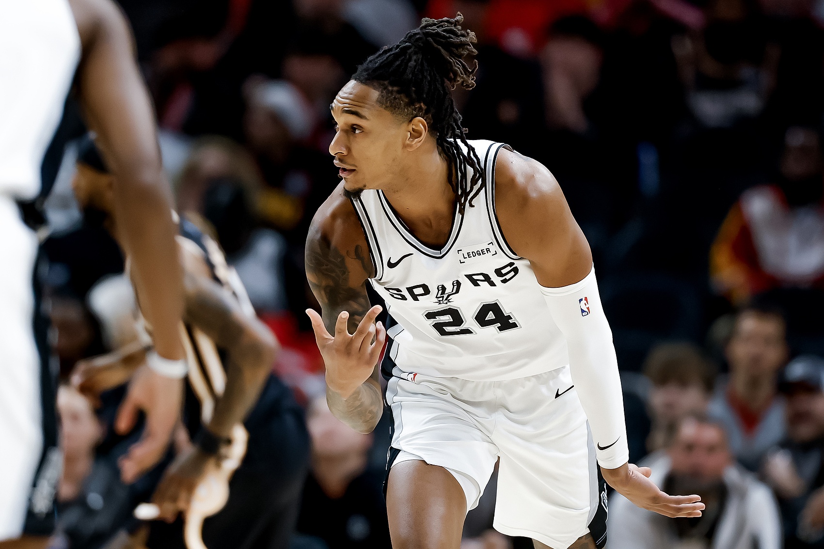 开云体育app-瓦塞尔谈失利：对手疯狂冲抢篮板 我们必须打得更有身体对抗